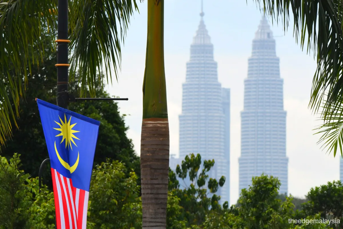 Commercial buildings and transport infrastructure in Kuala Lumpur