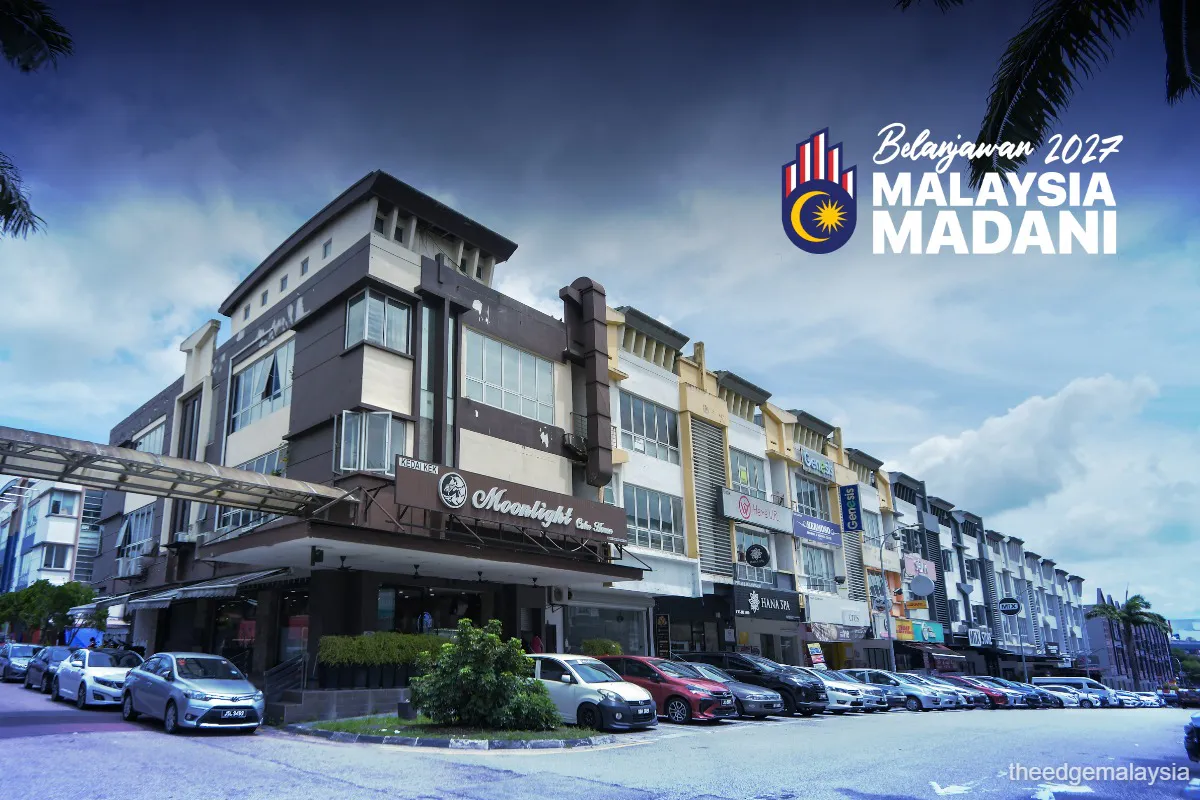 Small retail premises and market stalls in Malaysia