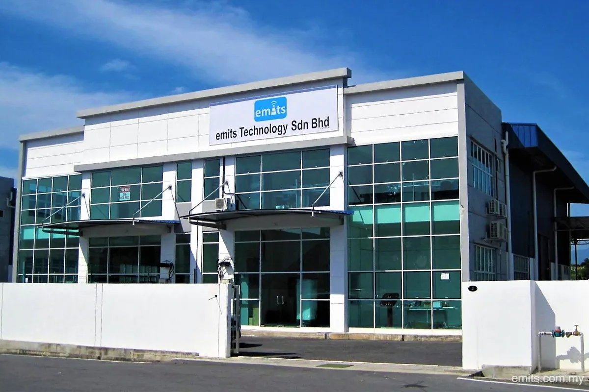 Antenna components and testing equipment in a manufacturing facility