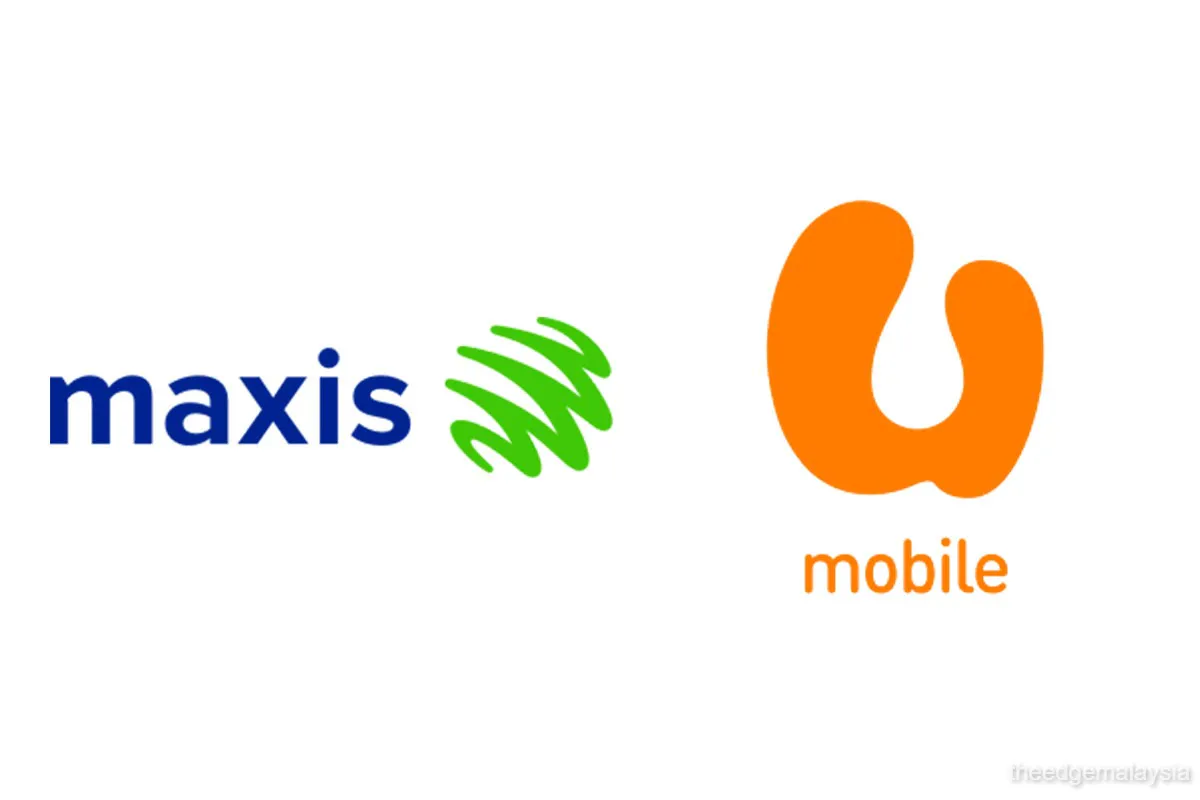 Mobile telecommunications towers and antennas against a city skyline